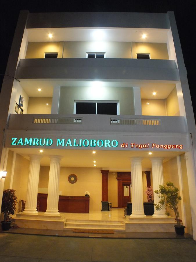 Готель Zamrud Malioboro Джок'якарта Екстер'єр фото
